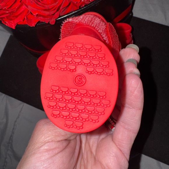 Ellen Defenders Dog Boots Red Size Small + FREE Extra Pair - Picture 5 of 7